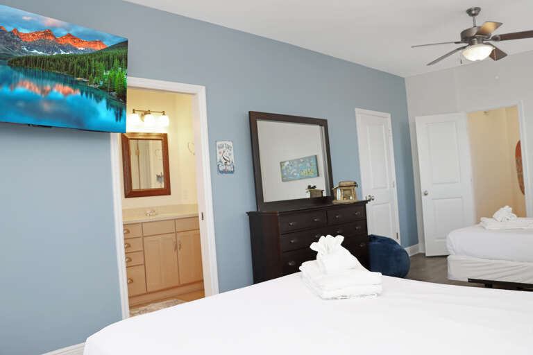 Bedroom 3 with Full Bathroom