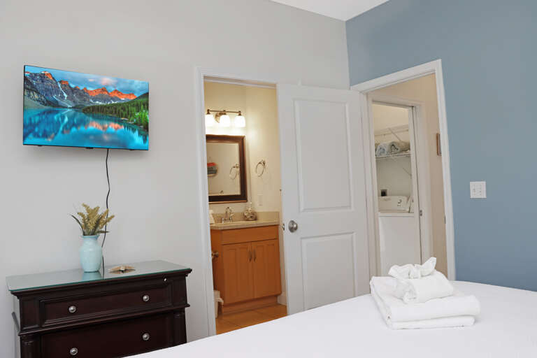 Bedroom 1 with Full Bathroom