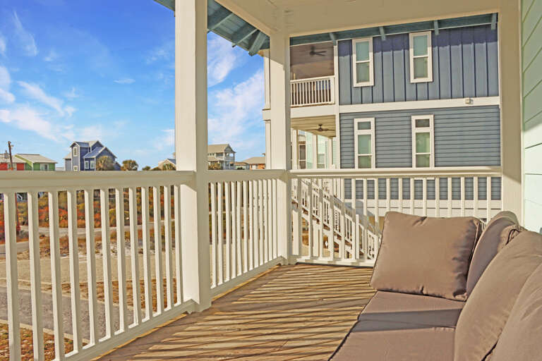 Roadside Deck on First Floor