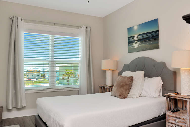 Bedroom 4 with Beach View