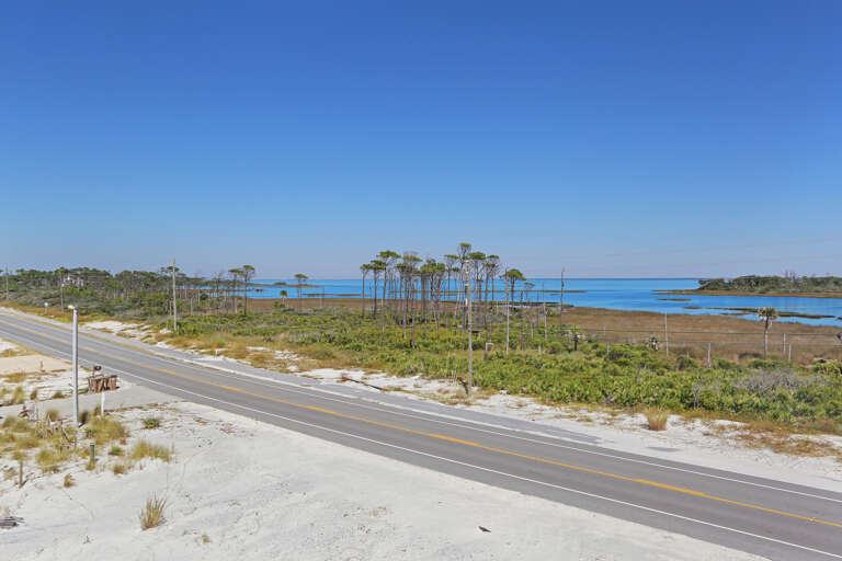 Top Floor Deck - Bay View