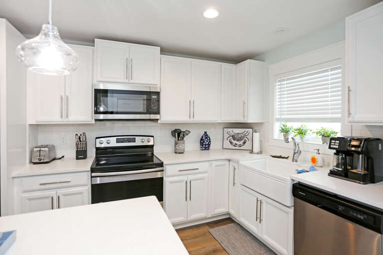 Kitchen Counters & Bar