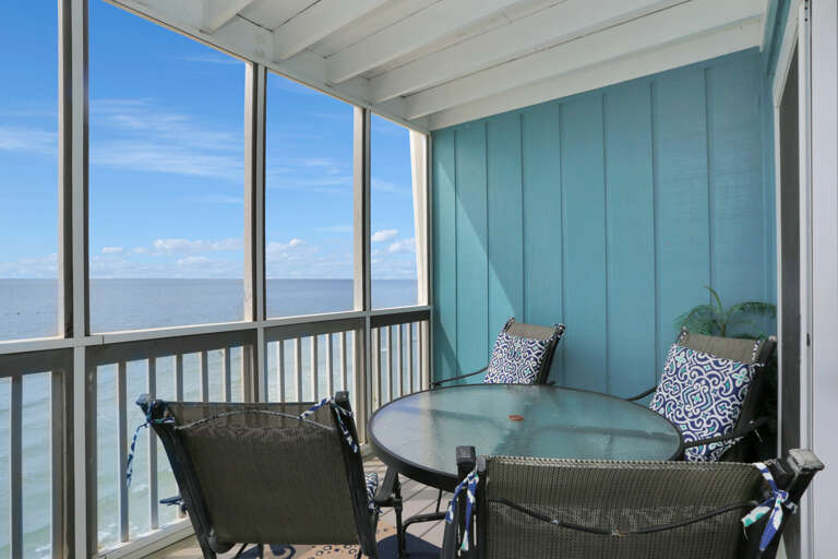 Gulf Front Screened Deck