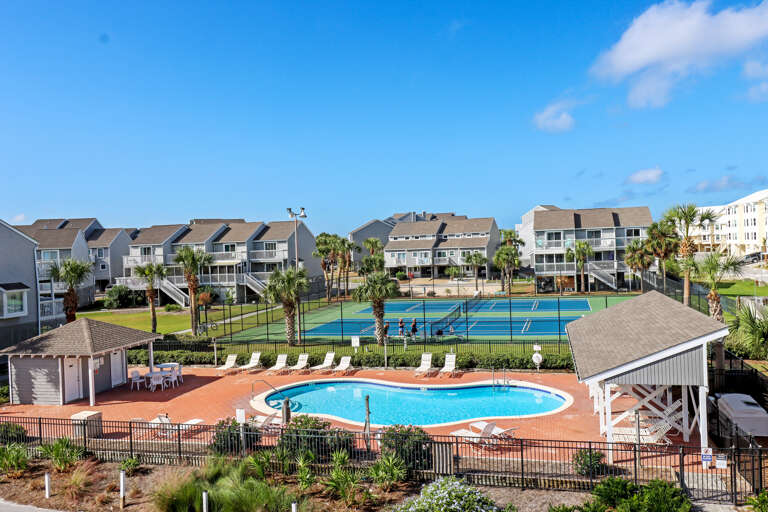 Top Floor Poolside Deck View
