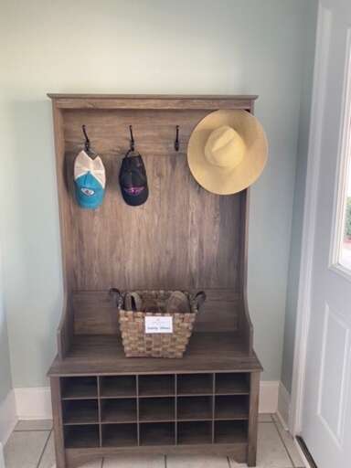 Foyer - Hat & Shoe Rack