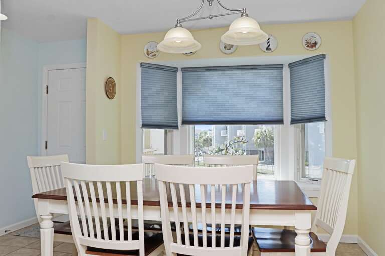 Dining Area (1)
