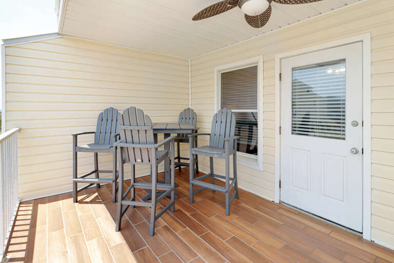 Main Level - Beach Side Deck