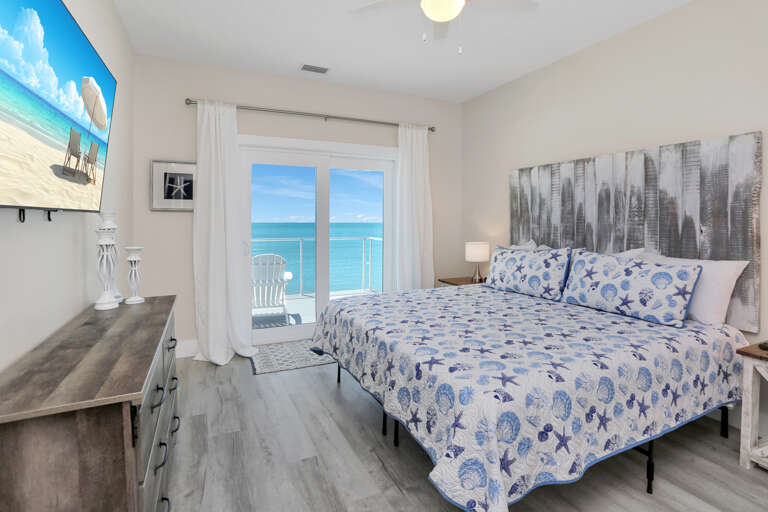 Bedroom 1 - Gulf Front Master Bedroom
