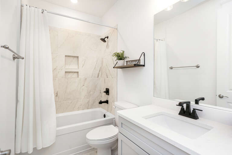 Bedroom 3 - Full Bath