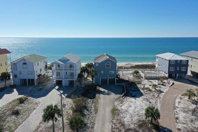 Gulf Front Beach Blessing with Lots of Parking