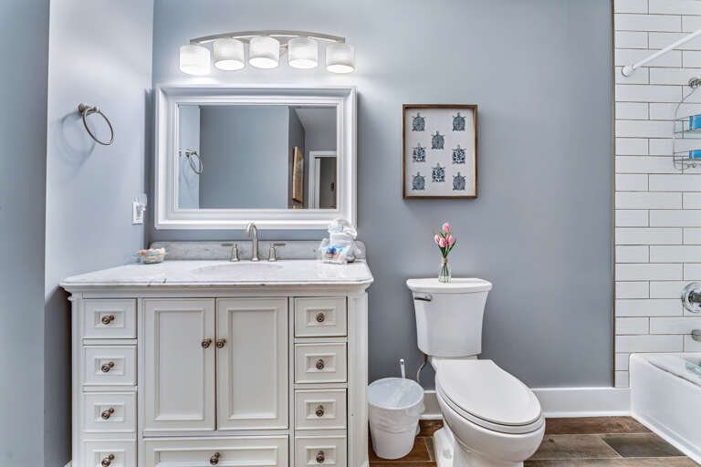 Bedroom 2 - Full Bath