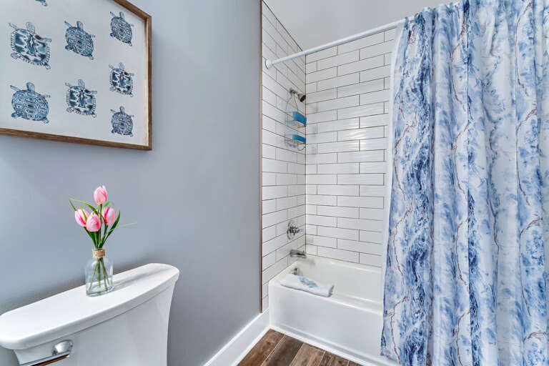 Bedroom 2 - Full Bath