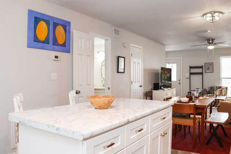 Kitchen Bar and Dining Area Kitchen Bar and Dining Area
