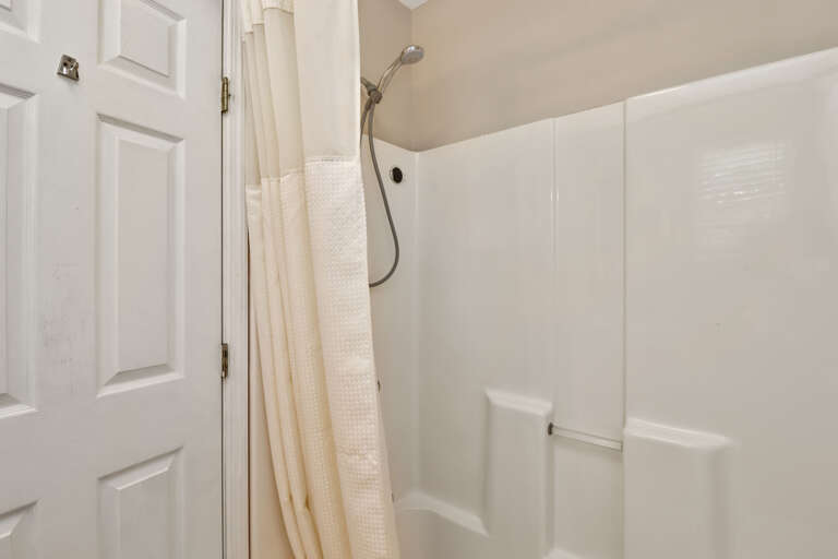 Full Bath Shower