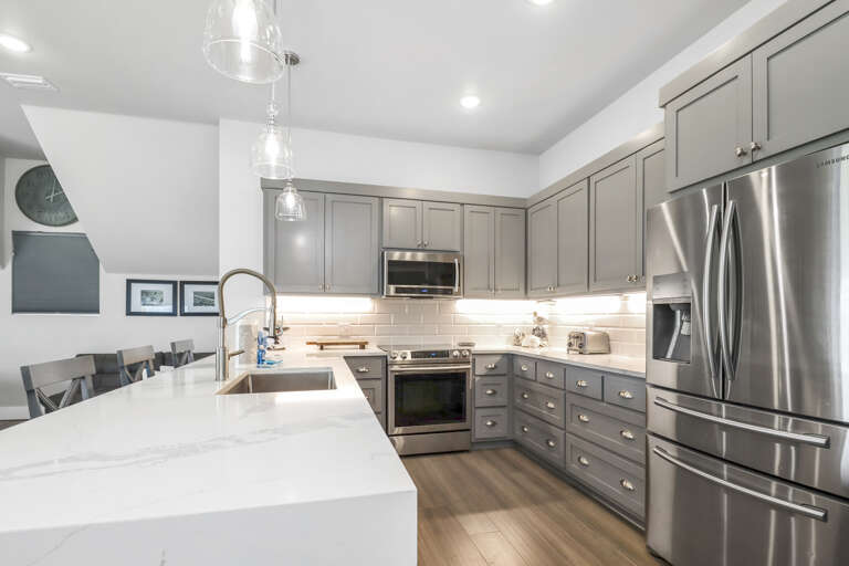 Spacious Kitchen with Lots of Storage