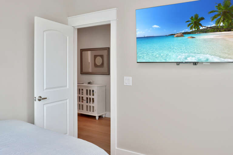 Bedroom 2 with TV