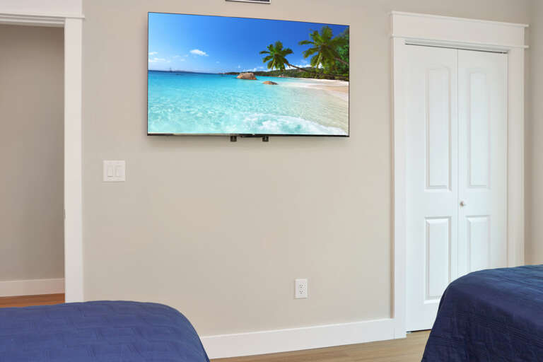 Bedroom 2 with TV
