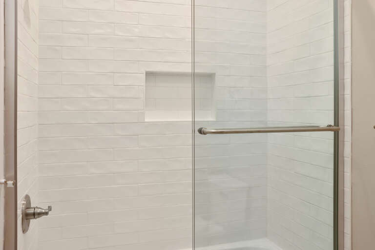 Full Bath Shower