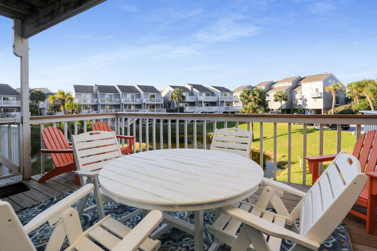 Main Level Deck - Dining