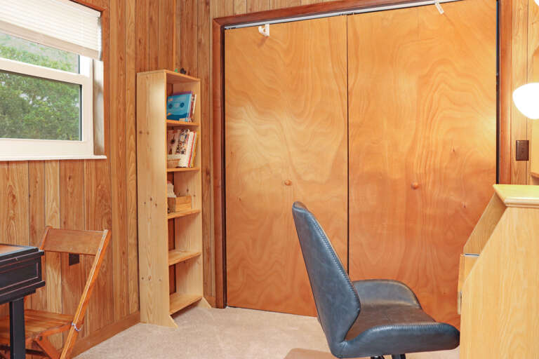 Bedroom 4 - Study with Books