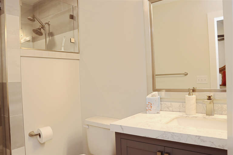 Bedroom 4 - Master Bath