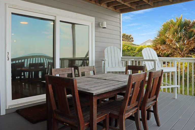 Outdoor Dining on Beachfront Deck
