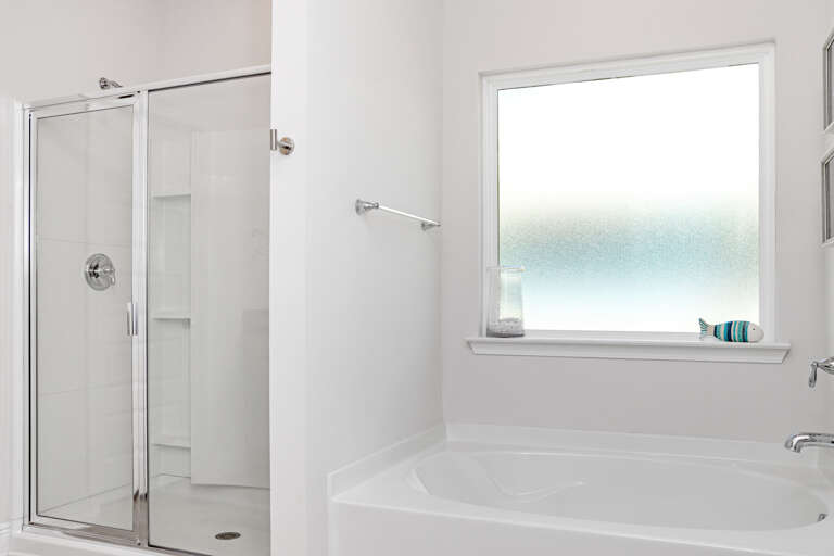 Bedroom 4 - Master Bath Shower and Tub