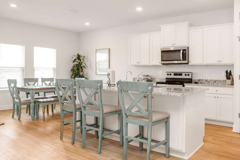 Kitchen Bar and Dining Area Kitchen Bar and Dining Area