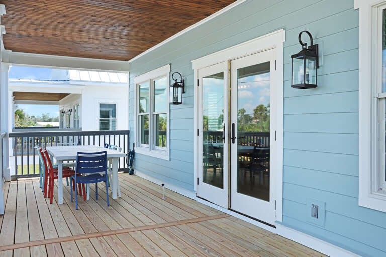 Main Floor Deck with Outdoor Dining