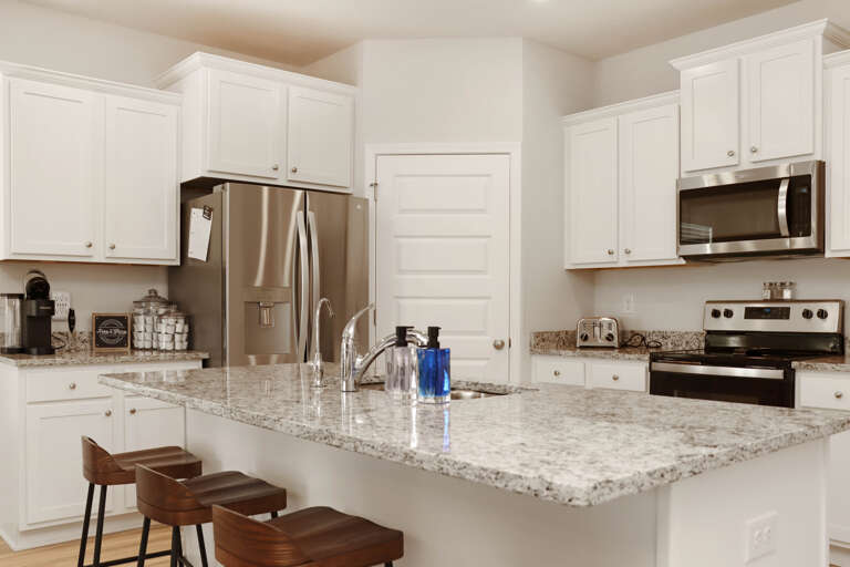 Large Kitchen and Bar