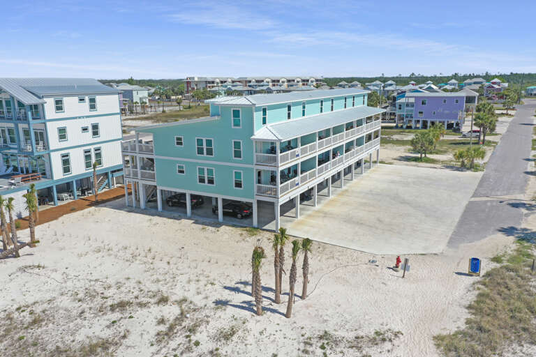 Pelican's Roost - Beachfront