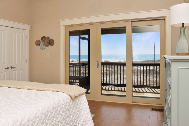 Bedroom 4 - Beachfront Master Bedroom