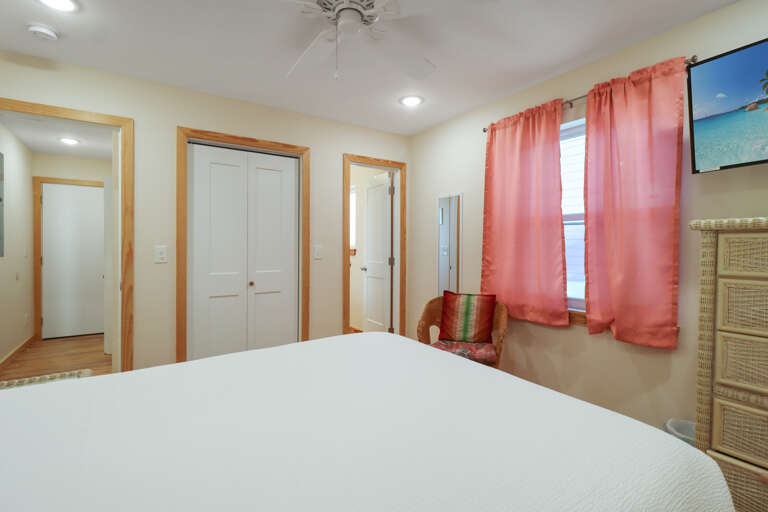 Bedroom 2 with Master Bath Bedroom 2 with Master Bath