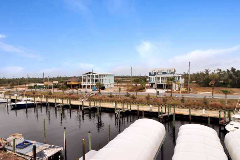 Welcome to Waterside Retreat! Canal View