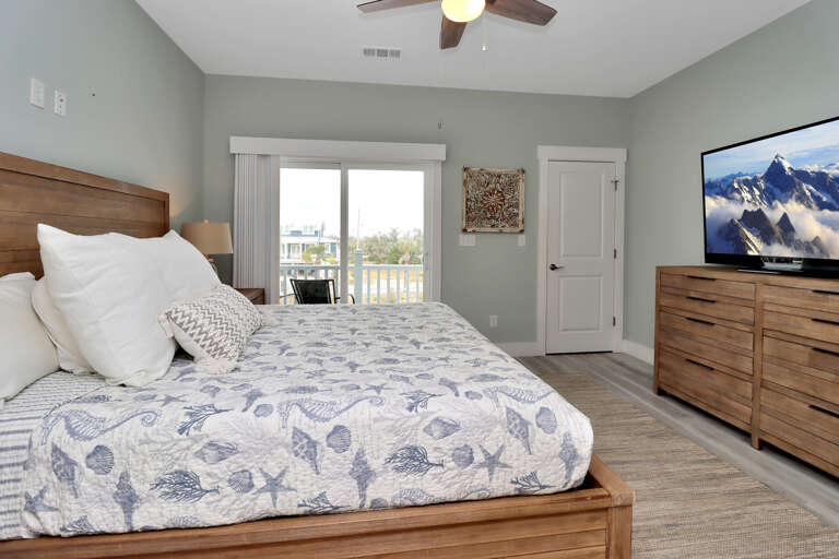 Bedroom 2 - View onto Canal Front Deck