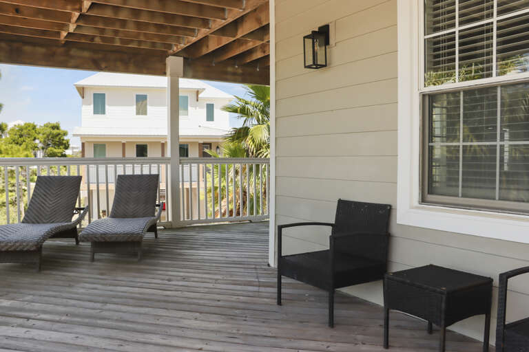 Seating on Main Level Deck