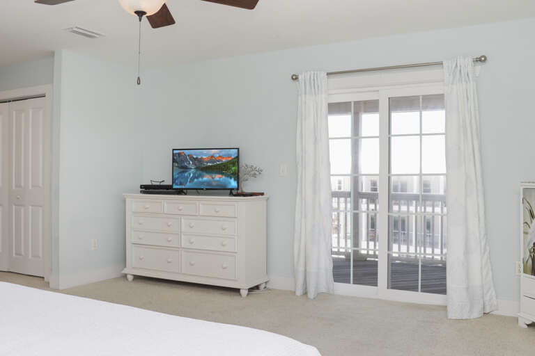 Bedroom 3 - TV and Deck View