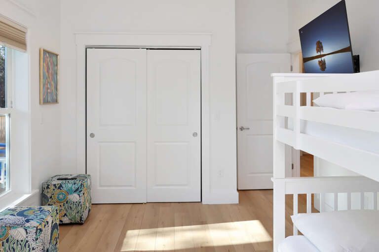 Bedroom 3 - Bunk Room with TV
