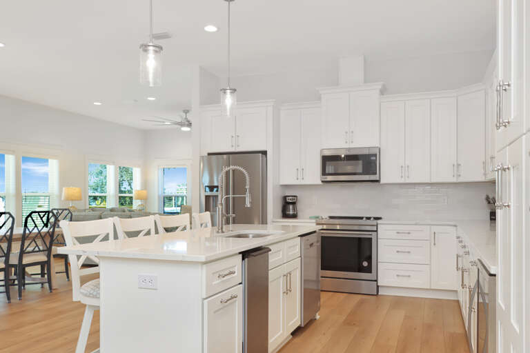 Kitchen with Island Bar