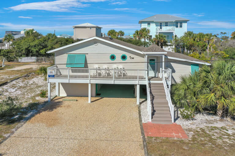 Cape Haus - Roadside Exterior