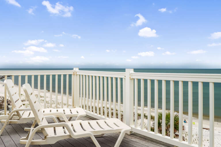 Bedroom 5 - Top Floor Sundeck