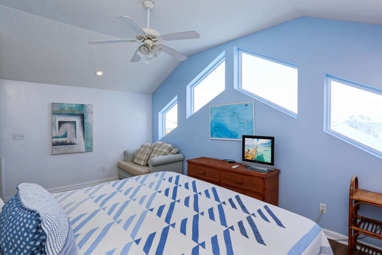 Bedroom 3 with TV