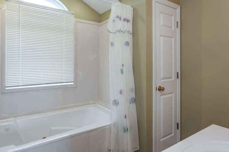 Bedroom 3 - Master Bath Bedroom 3 - Master Bath