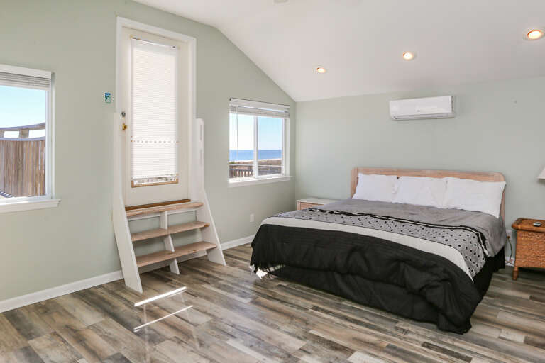 Bedroom 3 - Upstairs Master Bedroom Bedroom 3 - Upstairs Master Bedroom