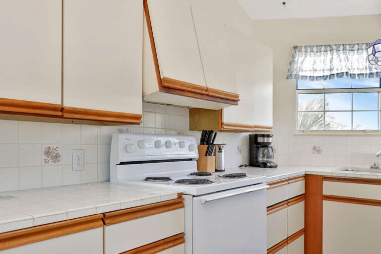 Kitchen (2)