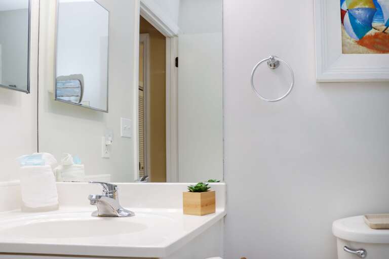 Full Bathroom (1)