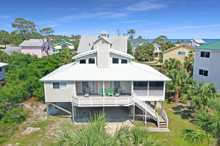 Boardwalk Sandpiper - Roadside Exterior