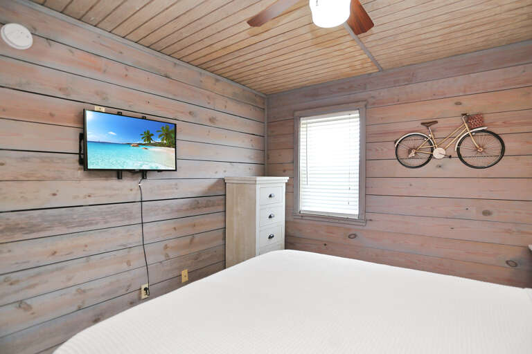Bedroom 2 with TV