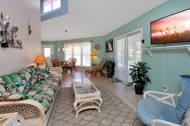 Living & Dining Area