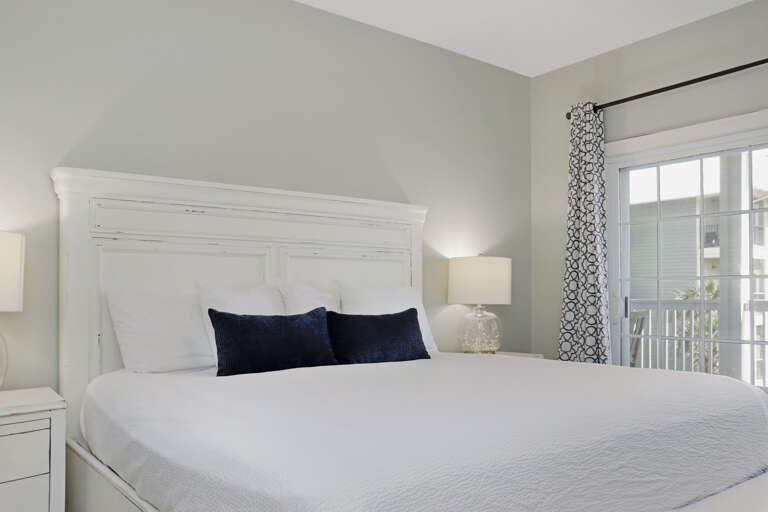 Bedroom 3 - King Bed